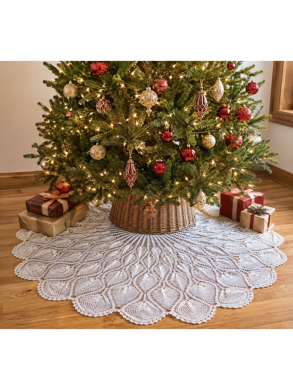 Christmas Tree Skirt Tablecloth Doily ivory cotton hand crochet round lace vtg